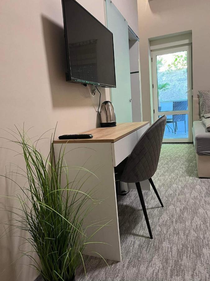Kinizsi Udvar Apartmanhaz Balatonboglár Extérieur photo