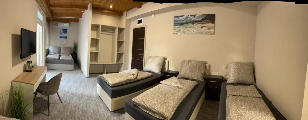 Kinizsi Udvar Apartmanhaz Balatonboglár Extérieur photo