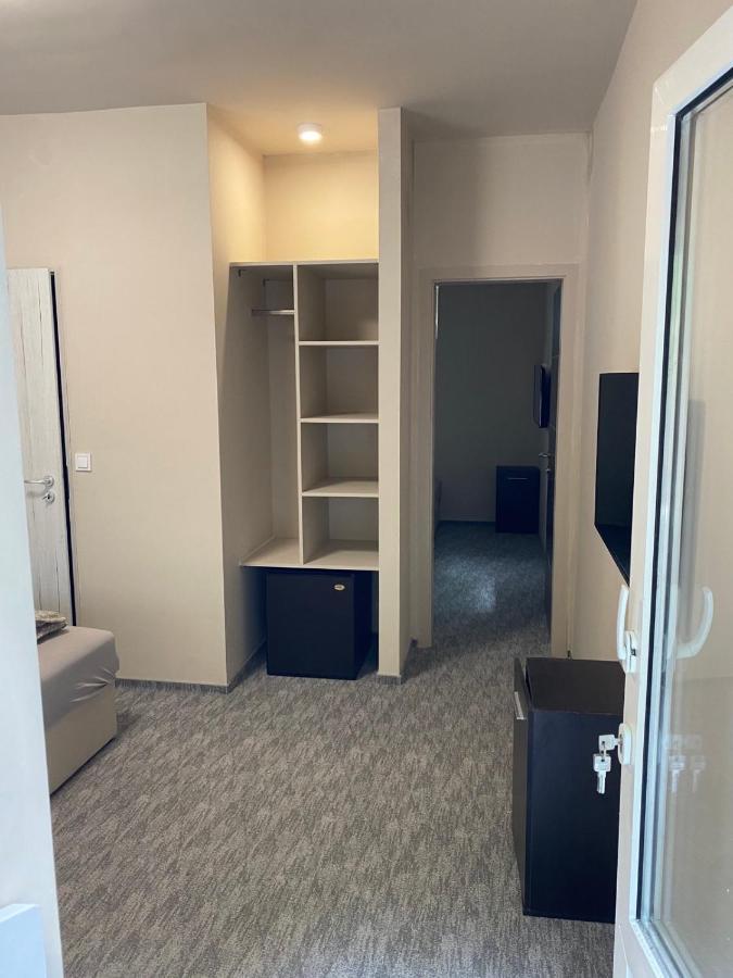 Kinizsi Udvar Apartmanhaz Balatonboglár Extérieur photo