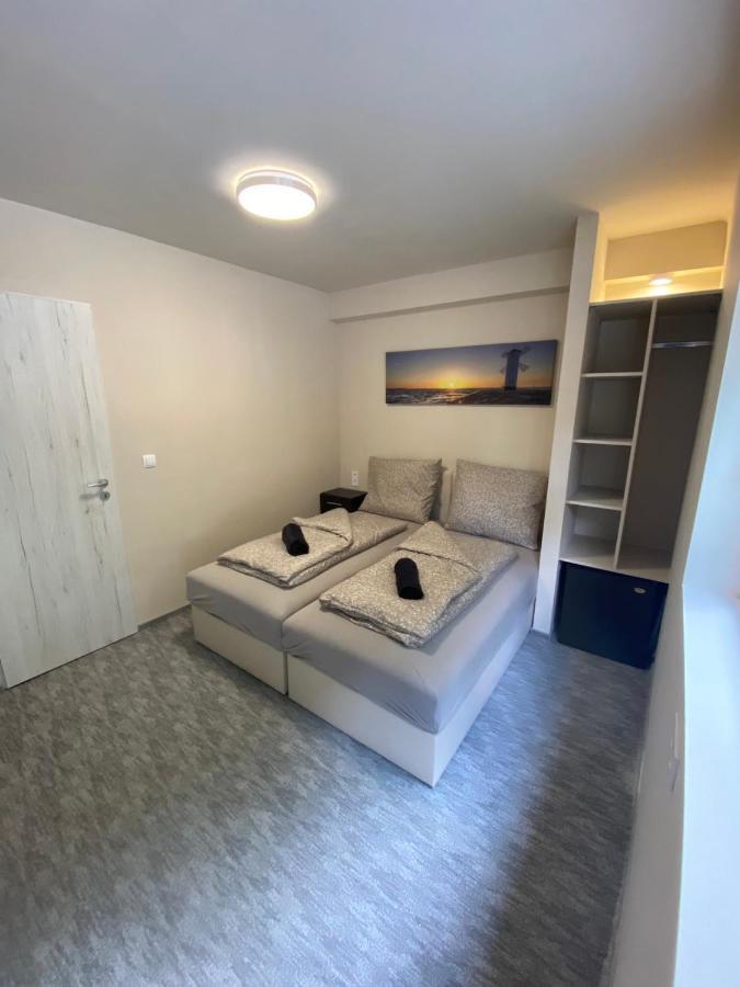Kinizsi Udvar Apartmanhaz Balatonboglár Extérieur photo