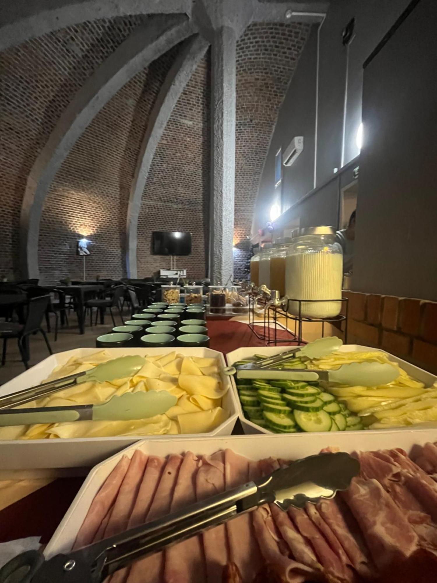 Kinizsi Udvar Apartmanhaz Balatonboglár Extérieur photo