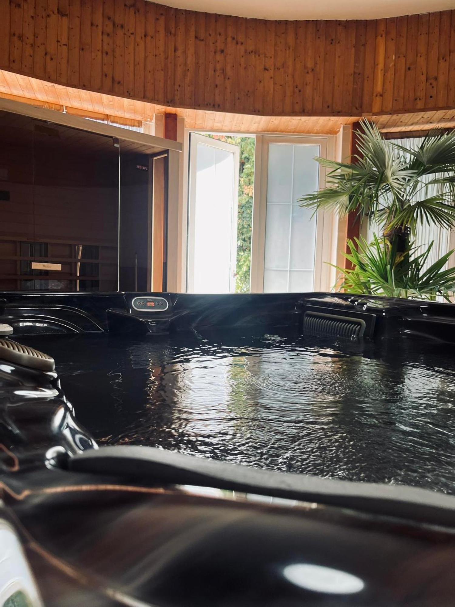 Kinizsi Udvar Apartmanhaz Balatonboglár Extérieur photo