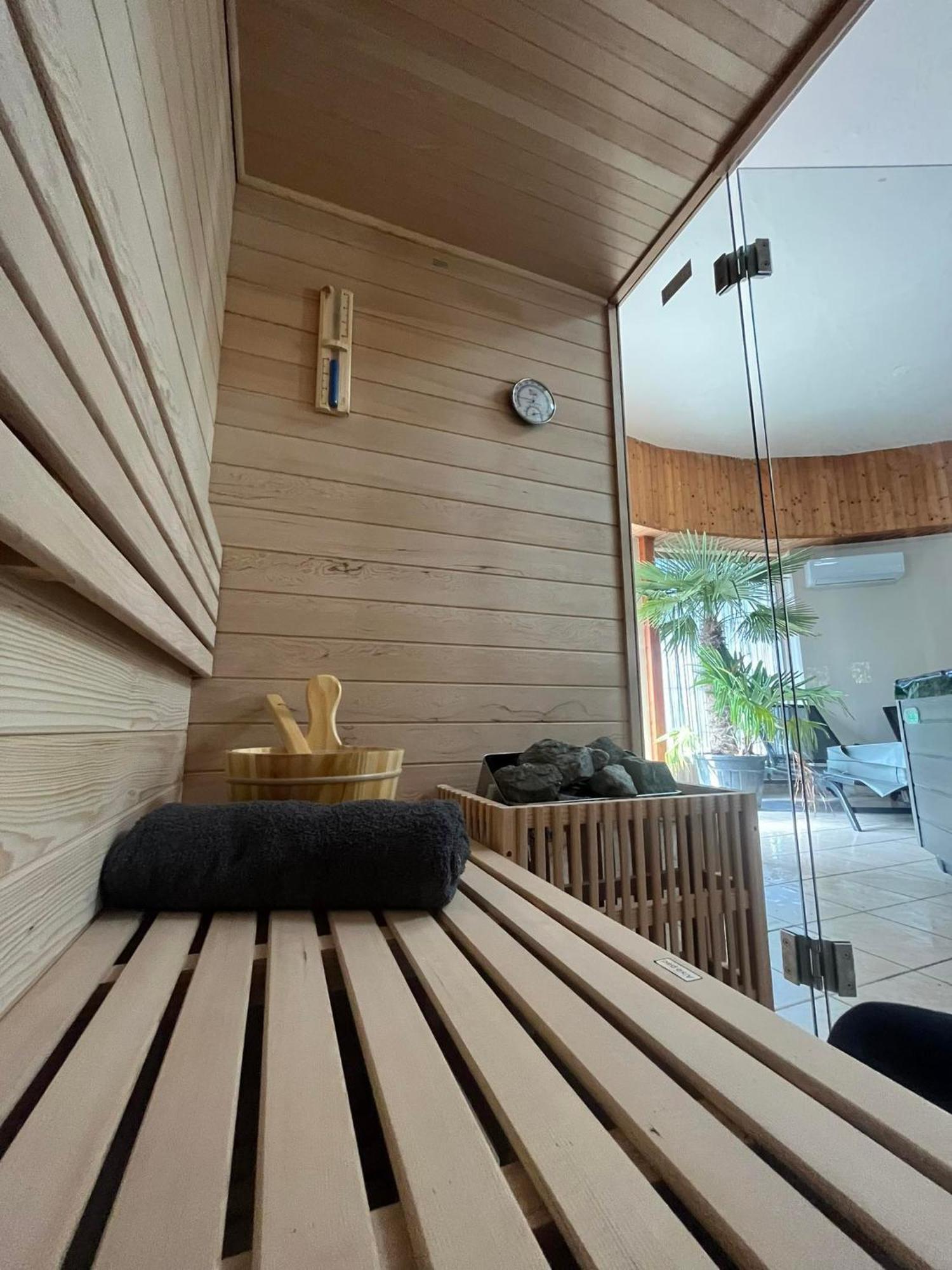 Kinizsi Udvar Apartmanhaz Balatonboglár Extérieur photo