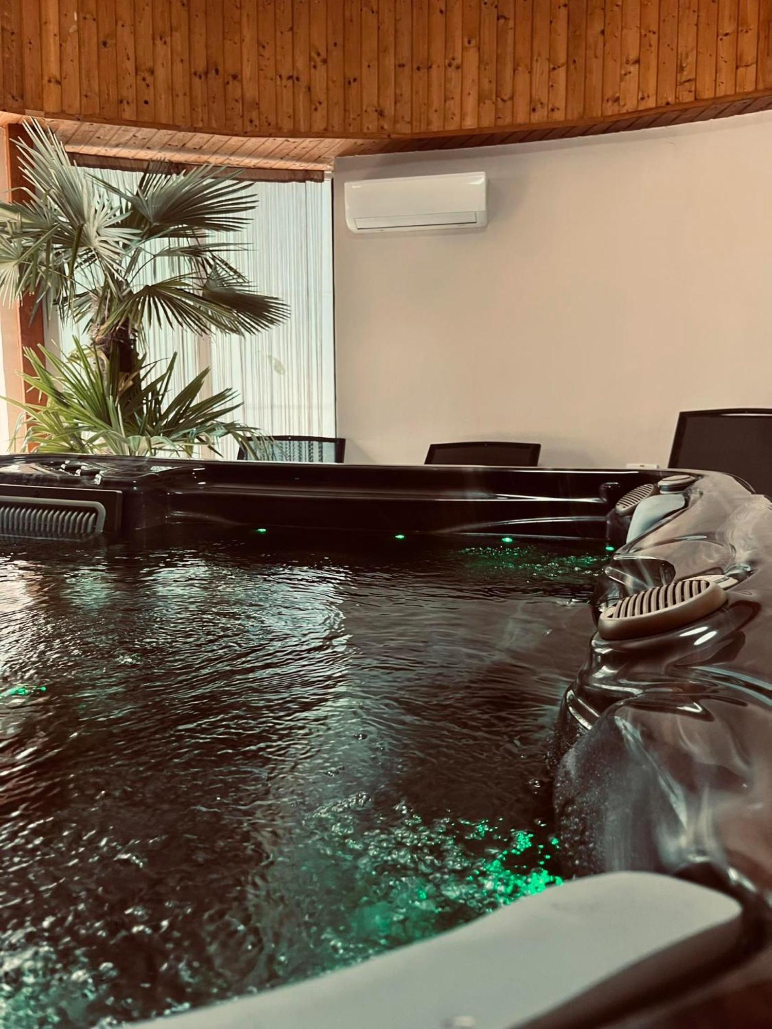 Kinizsi Udvar Apartmanhaz Balatonboglár Extérieur photo